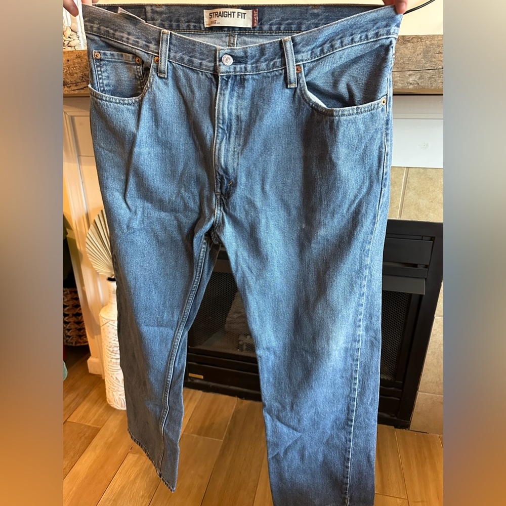 Levi straight leg jeans